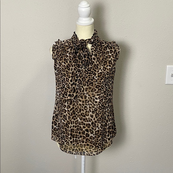 White House Black Market Chic Animal Print Ruffle Tie Neck Blouse Women's Size 6 - Picture 2 of 12